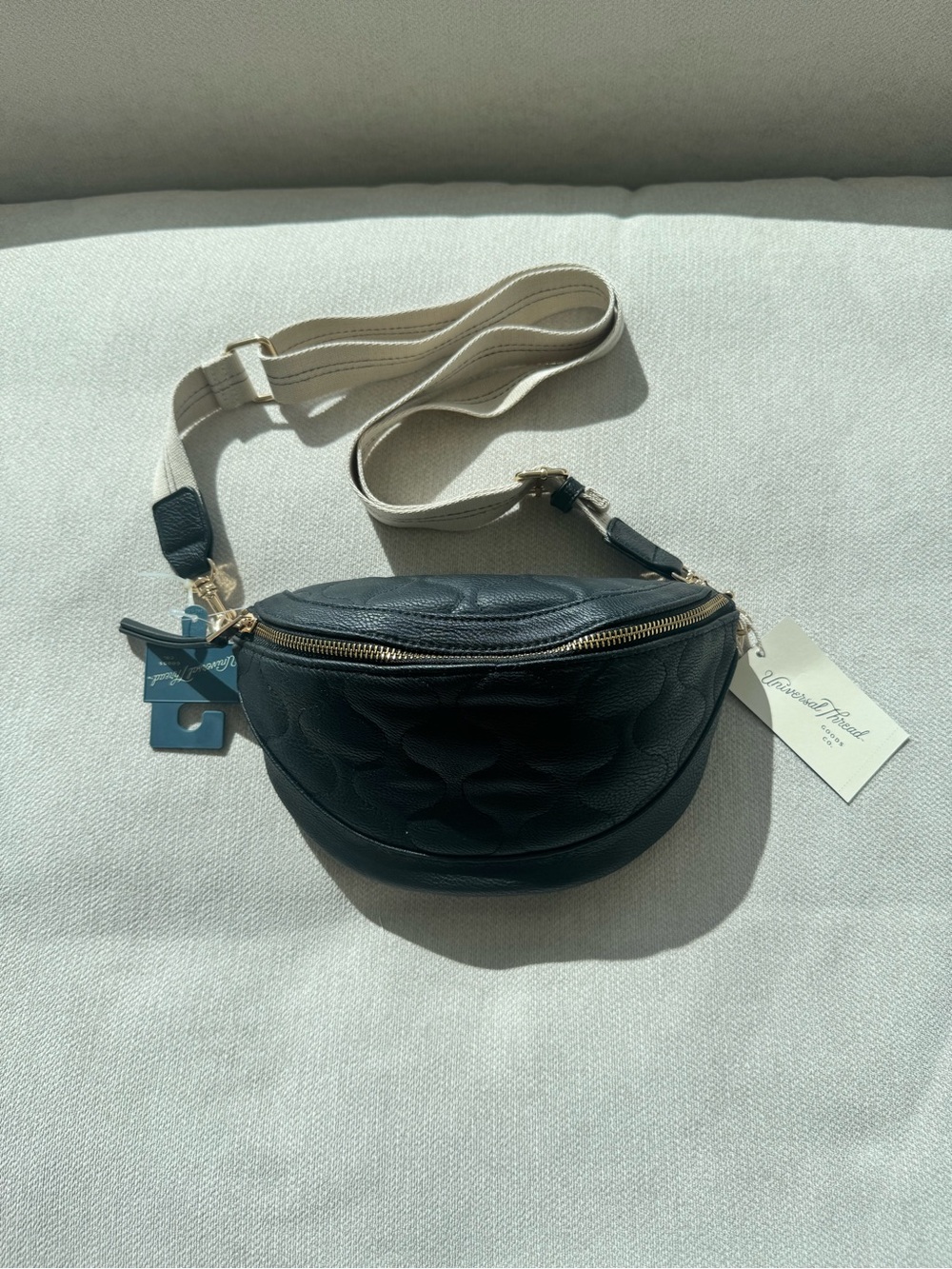 Universal Thread Black Quilted Crossbody Belt Bag with Cream Strap